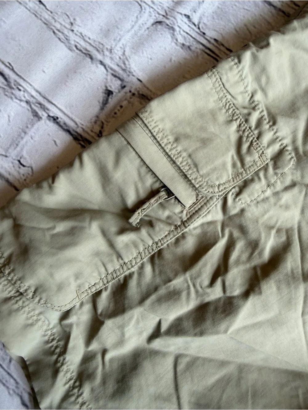 REI Women’s Cargo Shorts Hiking Granola Outdoors Tan Lightweight  Size 6